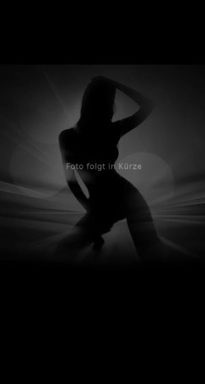 MADELINE aus Ungarn - Hier erleben Sie Feuer pur. Bei mir findest du garantiert das perfekte erotische Abenteuer. Folge mir ins Land der Erotik. Dann beobachte mich zuerst Anonym auf der Bühne und rufe mich danach ins Zimmer! 0