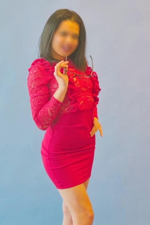 DAIANA aus Rumänien - Tabulos und Dauergeil. Ich liebe hemmungslosen Sex. Folge mir ins Land der Erotik. Dann beobachte mich zuerst Anonym auf der Bühne und rufe mich danach ins Zimmer! 1